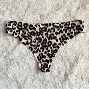 4/$20 Victoriaβs Secret Thong